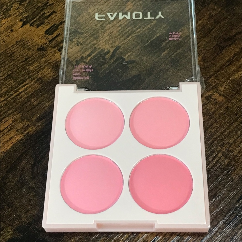 Famoty Candy Floss Blusher Palette - Pink
